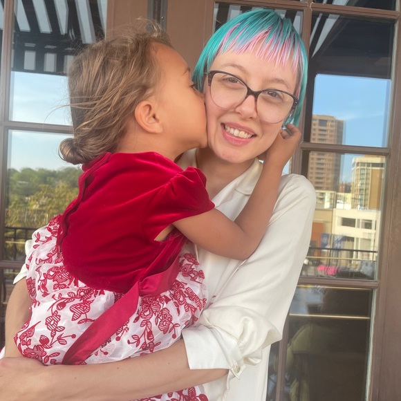 About your posher, Sarah B! - Picture 7 of 8